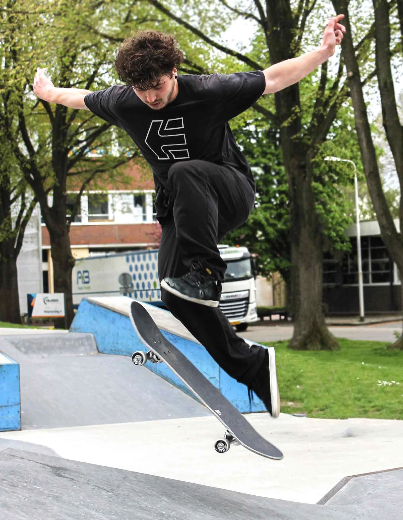 NKX Skate Or Die Patinete