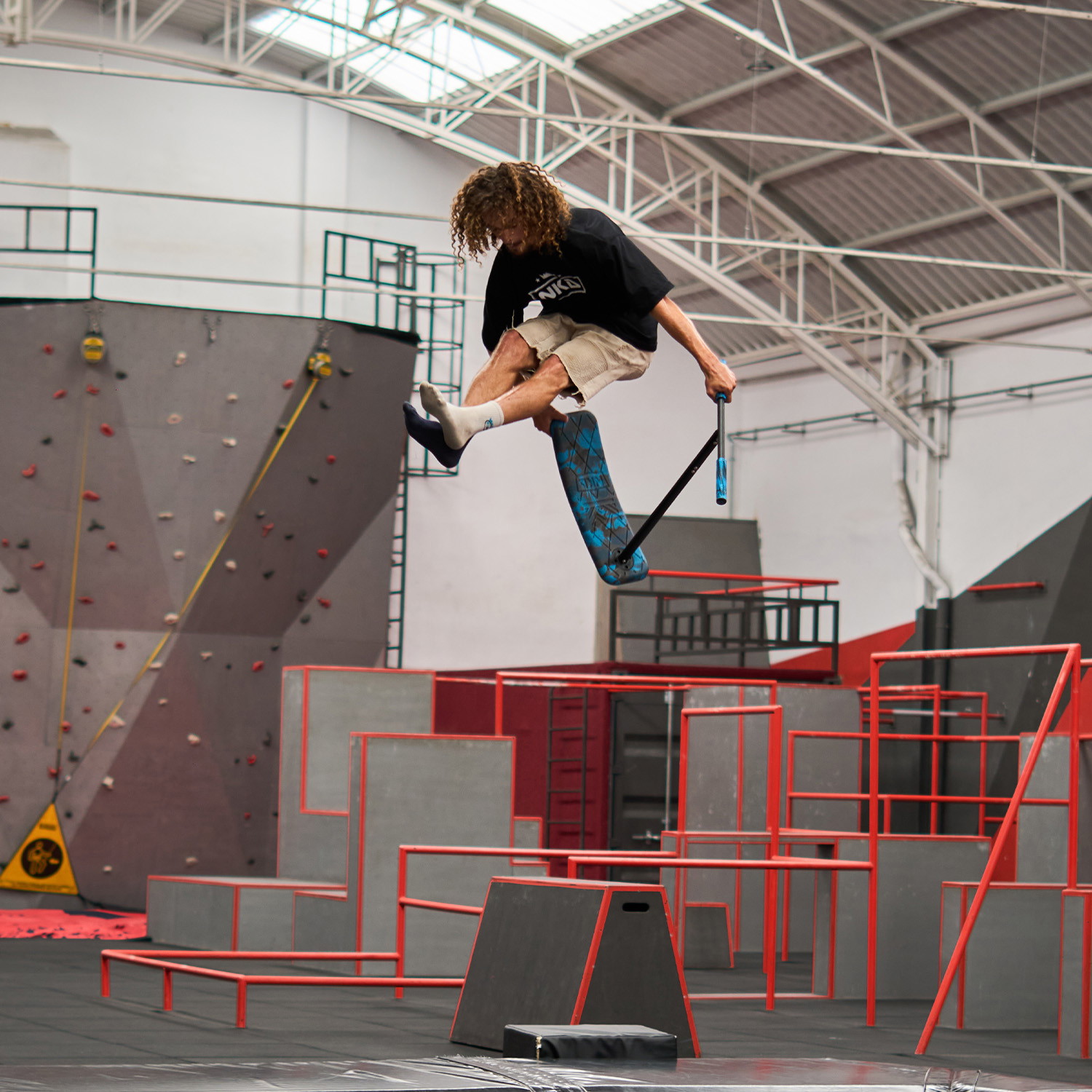 NKD PRO Scooter de Trampolín de 7.5"