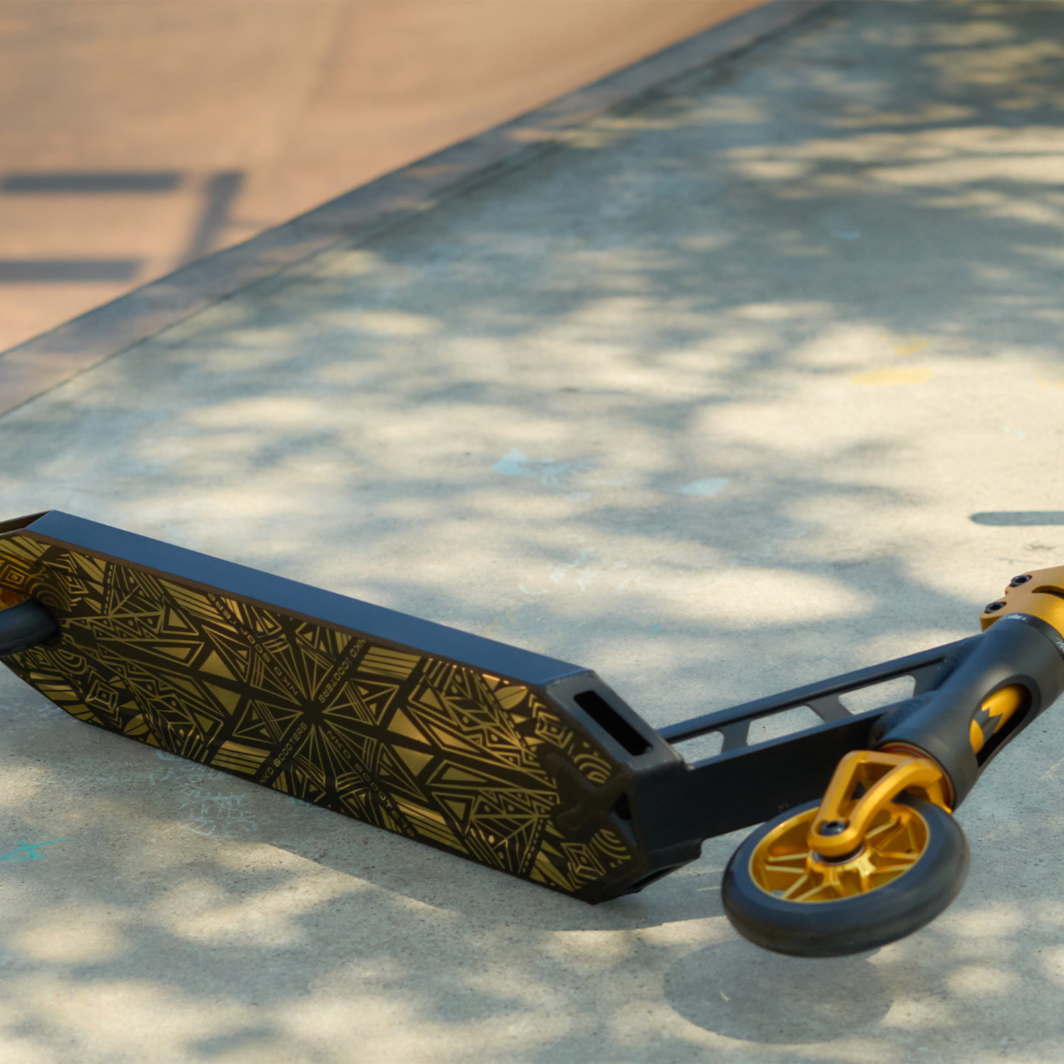 NKD YEET Patinete Acrobático