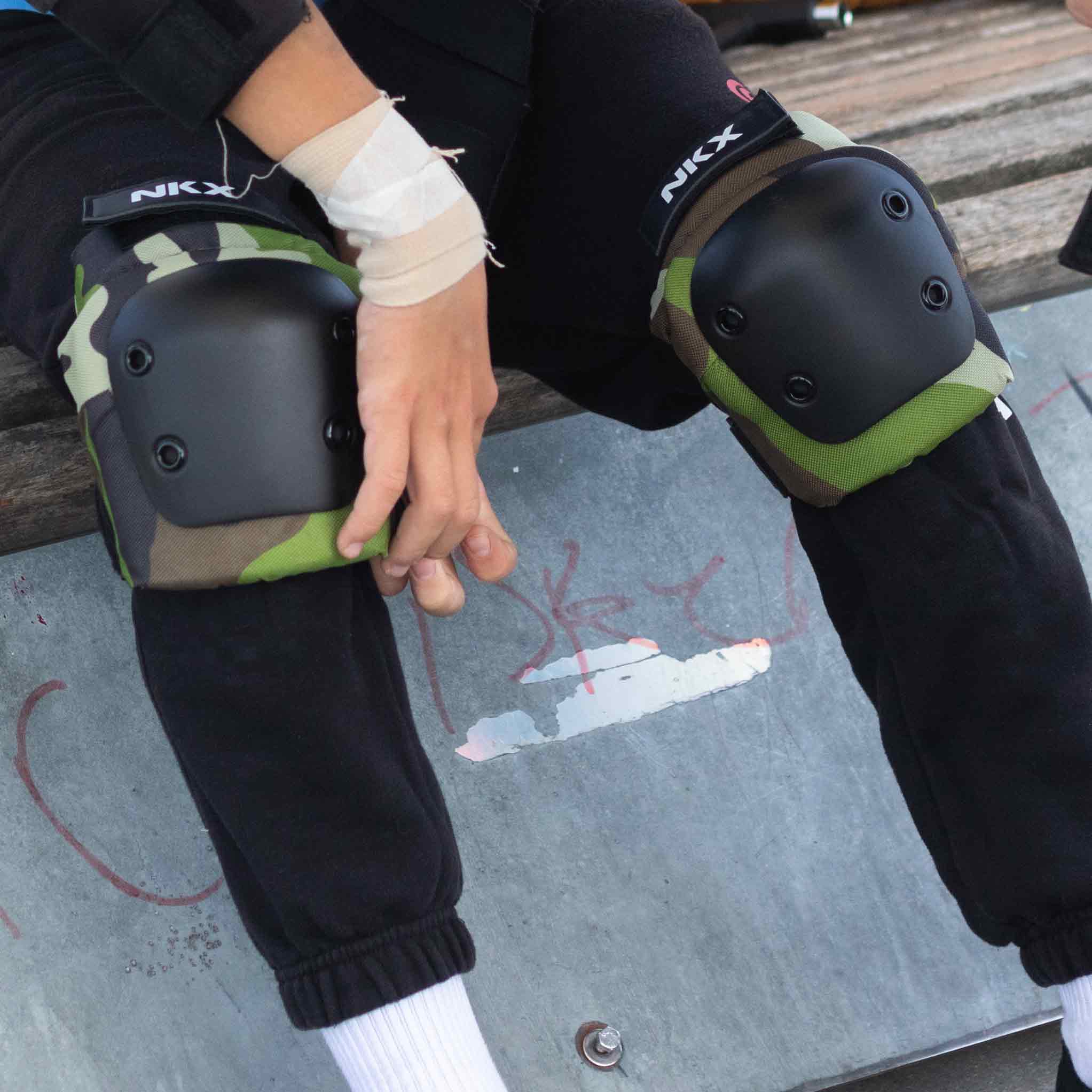 NKX 3-Pack Pro Protective Gear - Protectores de rodillas, protectores de codos y muñequeras