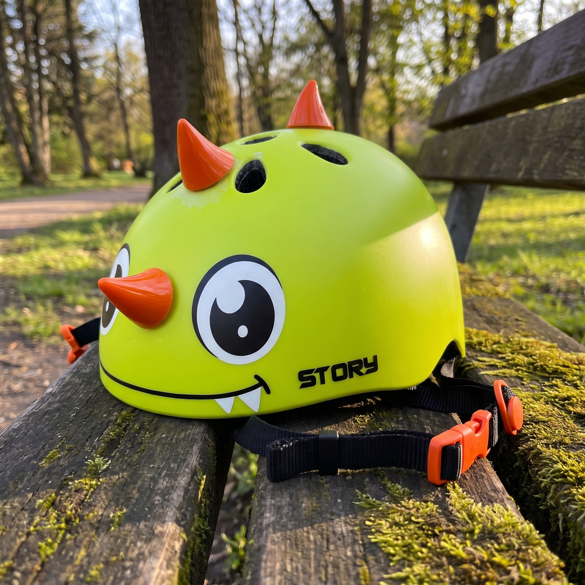 Casco Certificado para Niños Story Pets