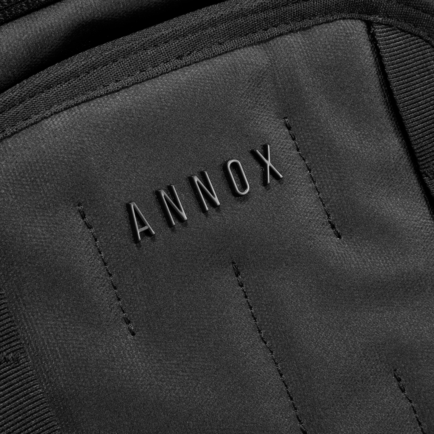 Mochila Annox Vault 28L - A prueba de agua para esquiar, hacer deporte y viajar