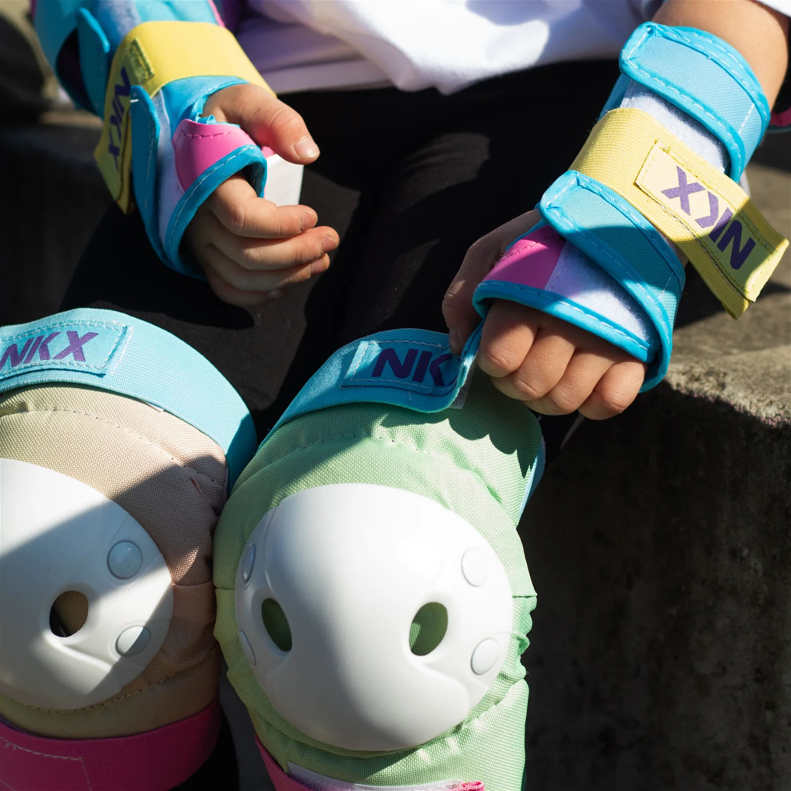 NKX Kids 3-Pack Pro Protective Gear - Rodilleras, Muñequeras y Coderas